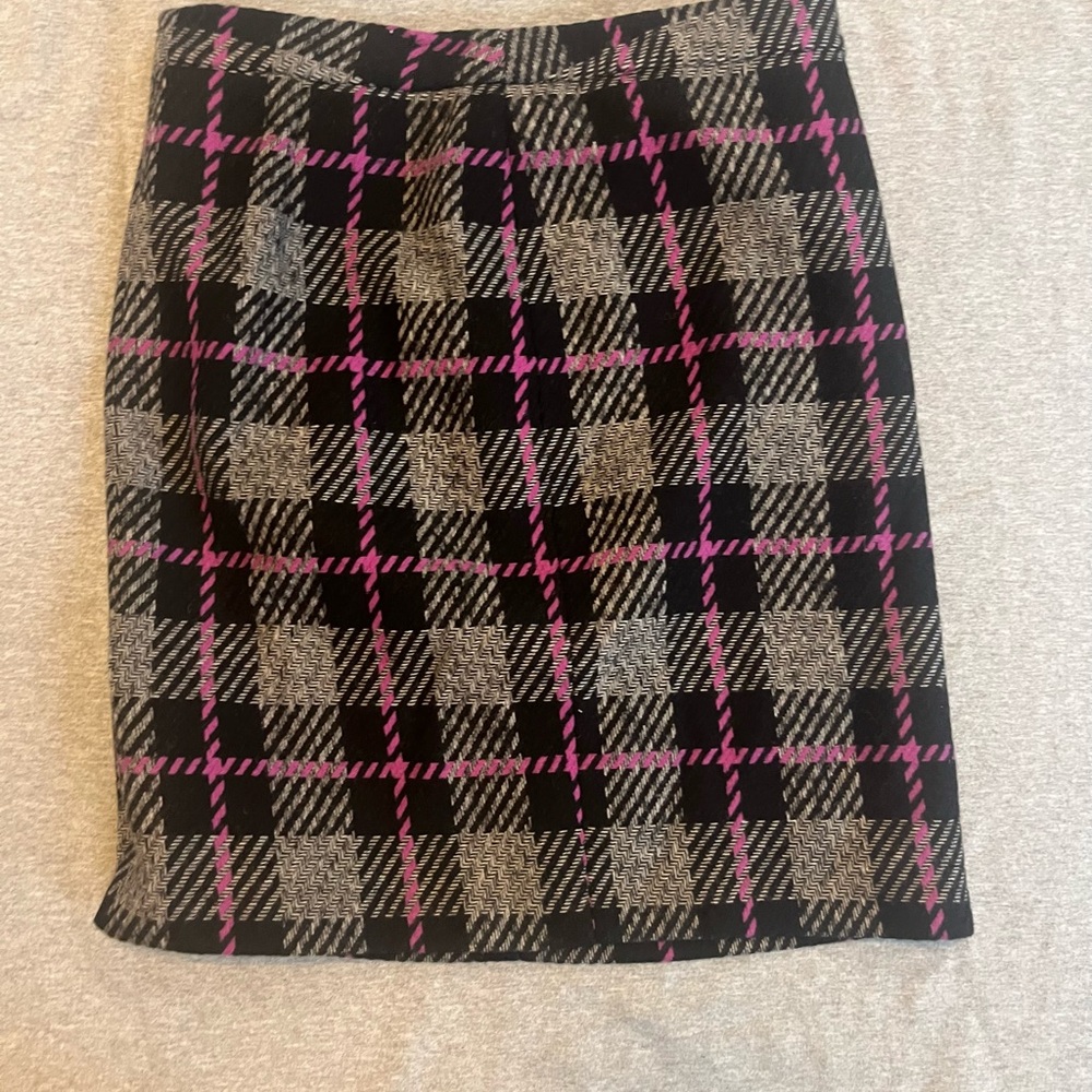 Lord & Taylor Wool Blend Plaid Pencil Skirt | Black & Pink | Size 12